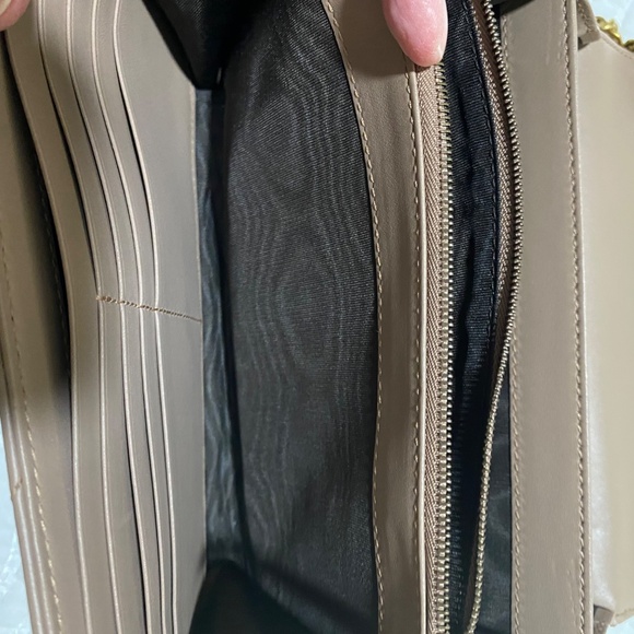 Authentic Gucci Marmont Crossbody - Picture 8 of 12